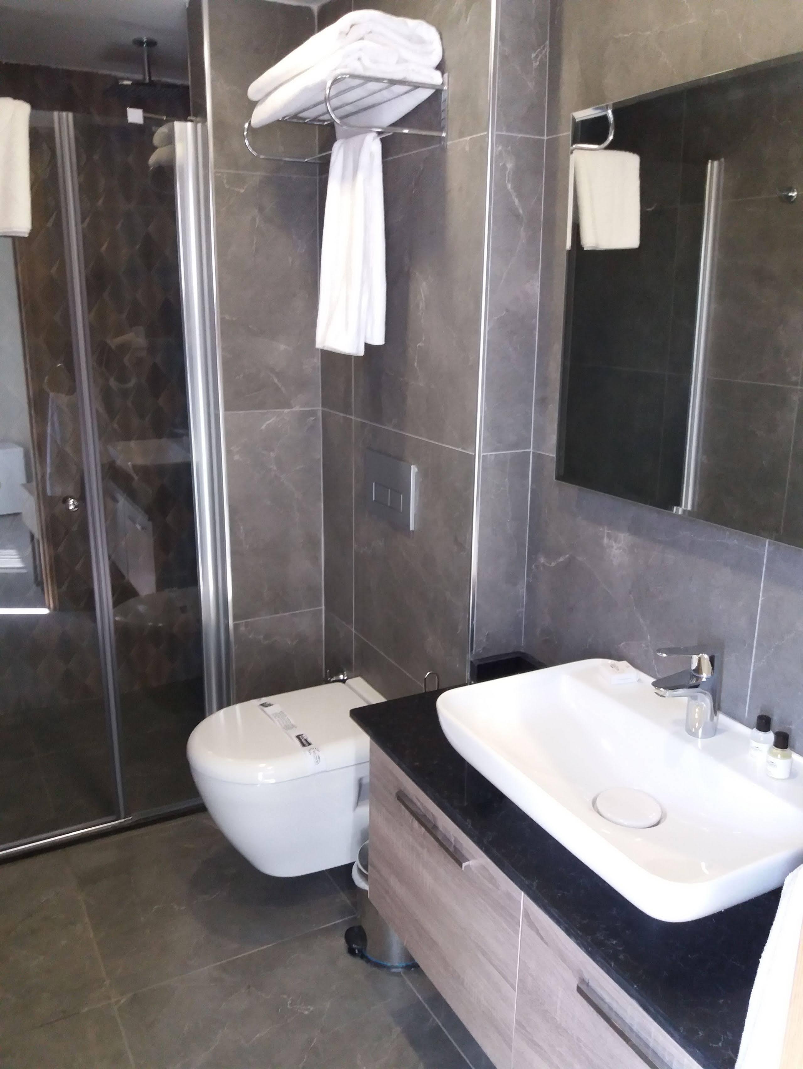 Rodinn Park Hotel 안탈리아 외부 사진